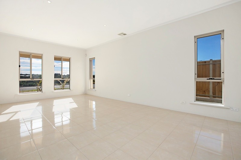 24 Caswell Circuit, MAWSON LAKES, SA 5095