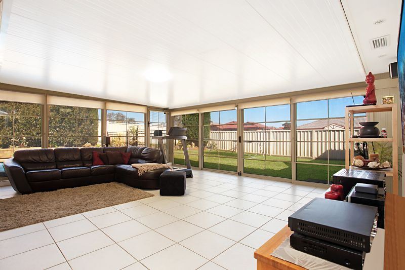 ABERGLASSLYN, NSW 2320