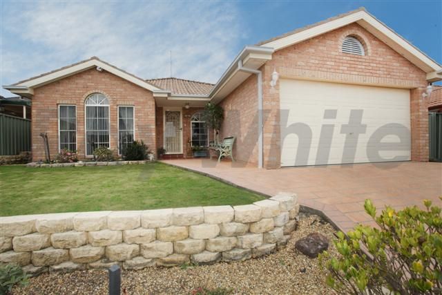 48 Kobina Avenue, GLENMORE PARK NSW 2745