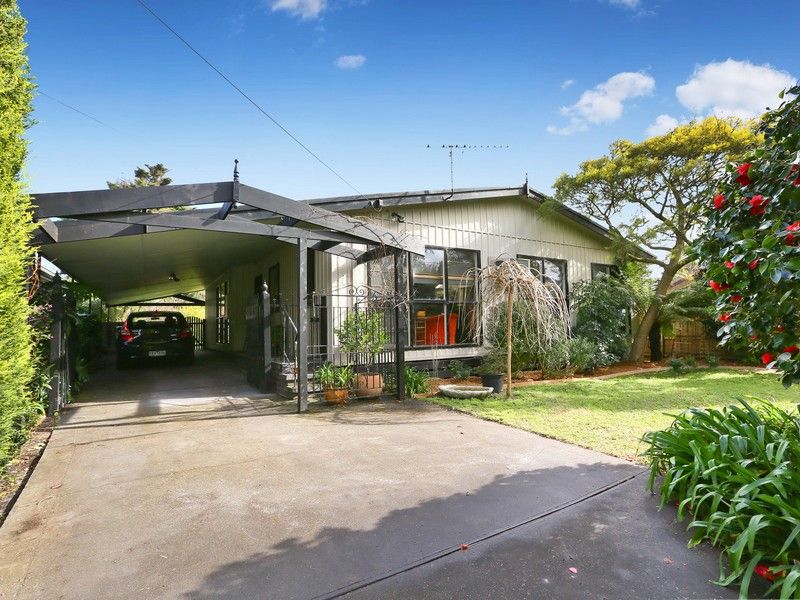 6 Martin Street, ROSEBUD VIC 3939