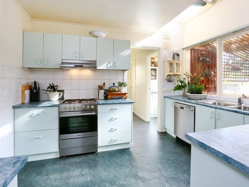 6 Martin Street, ROSEBUD, VIC 3939