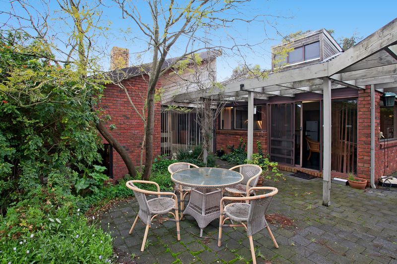 235 Scenic Road, HIGHTON, VIC 3216