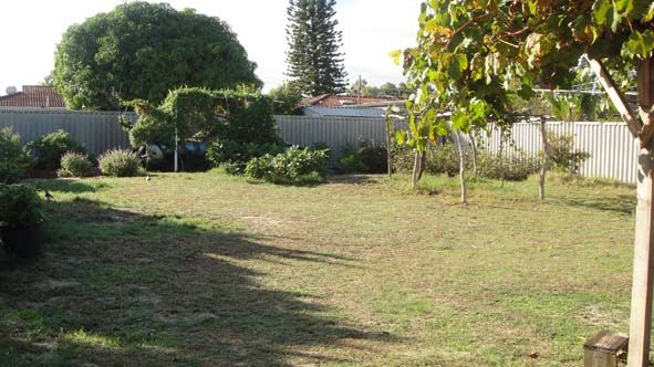 6 Pelham Way, GIRRAWHEEN, WA 6064