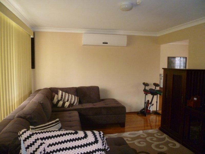 54 Nymboida Crescent, RUSE, NSW 2560