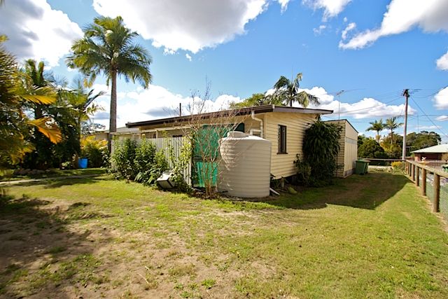 14 Swan Street, BRASSALL, QLD 4305
