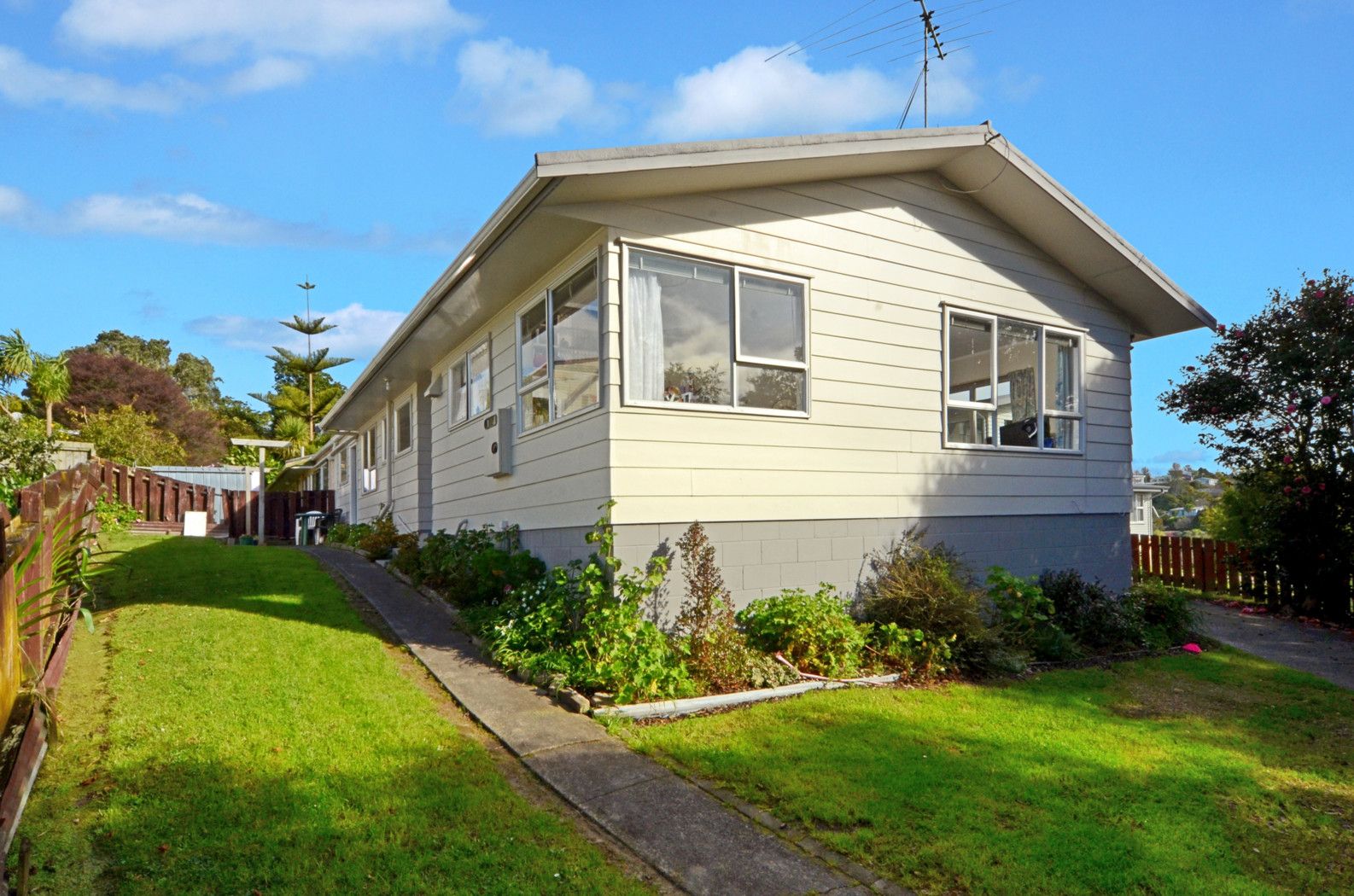 62a Verbena Road, BIRKDALE, North Shore City