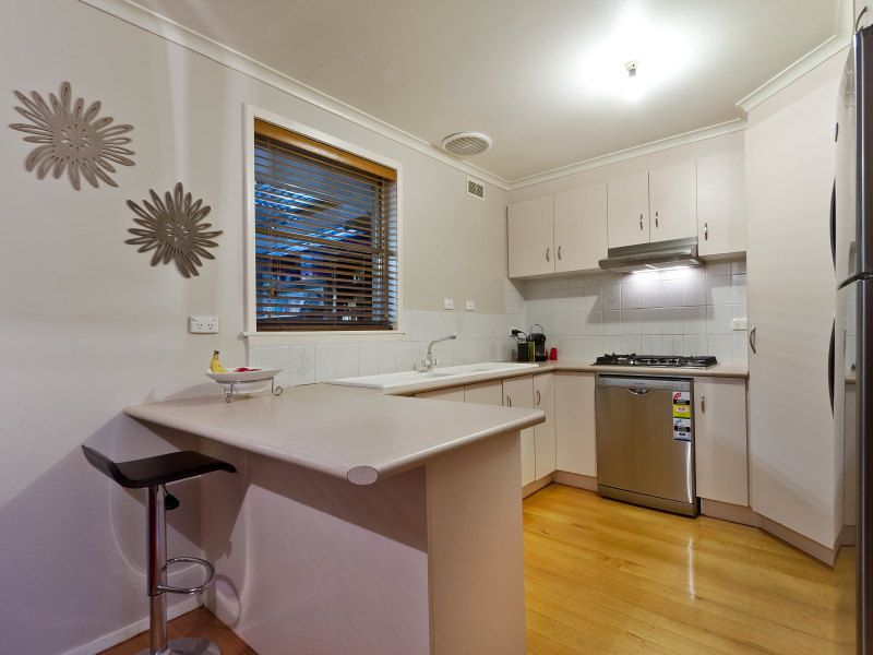 28 Honeysuckle Street, FRANKSTON NORTH, VIC 3200