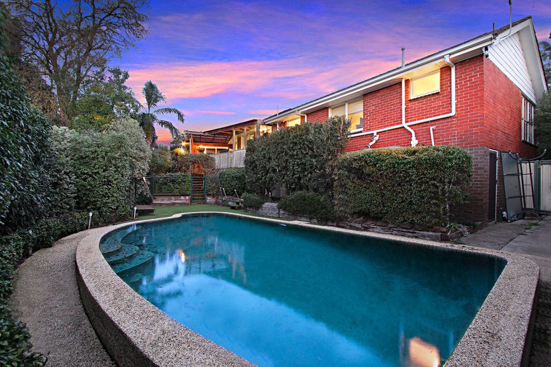 3 Brenda Avenue, MOUNT WAVERLEY, VIC 3149