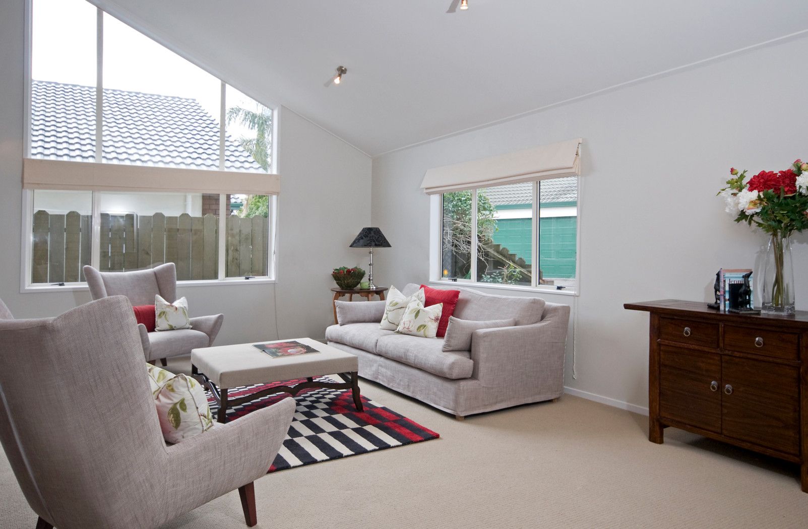 1/33 Ben Nevis Place, Northpark, Manukau City