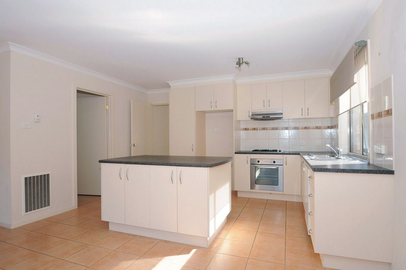 12 Bushy Park Place, CARRUM DOWNS, VIC 3201