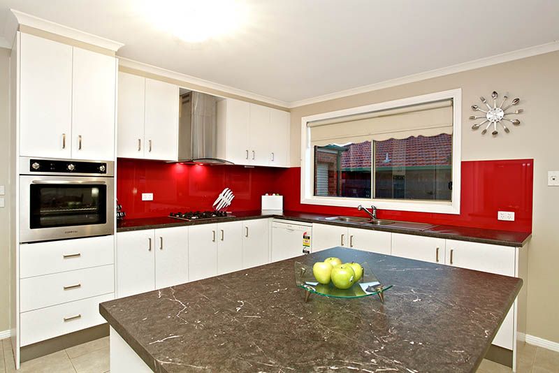 4 Rockwood Place, HILLSIDE, VIC 3037