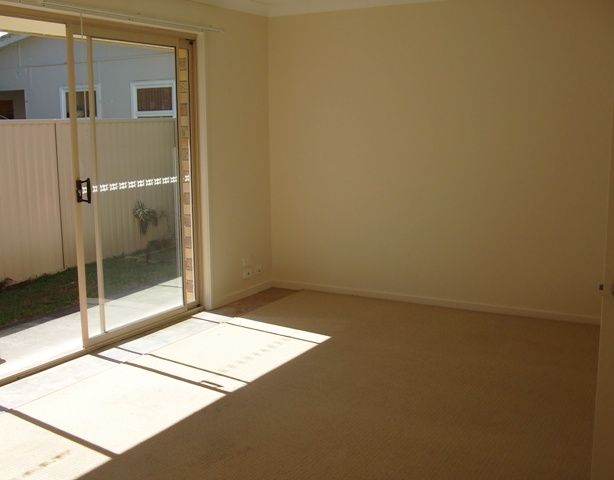 2/92 Leyte Avenue, PALM BEACH, QLD 4221