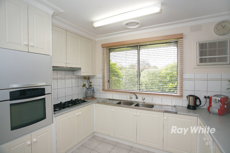 4 Woodstock Place, SPRINGVALE SOUTH, VIC 3172