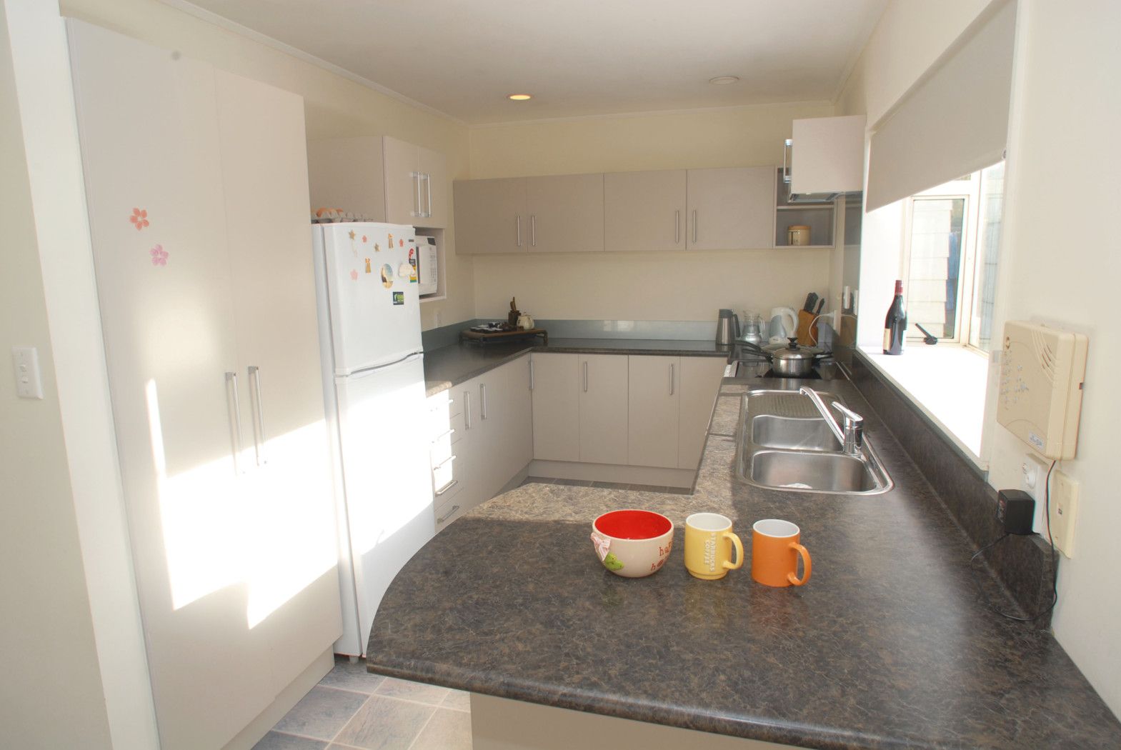 1/25 Weldene Avenue, GLENFIELD, North Shore City