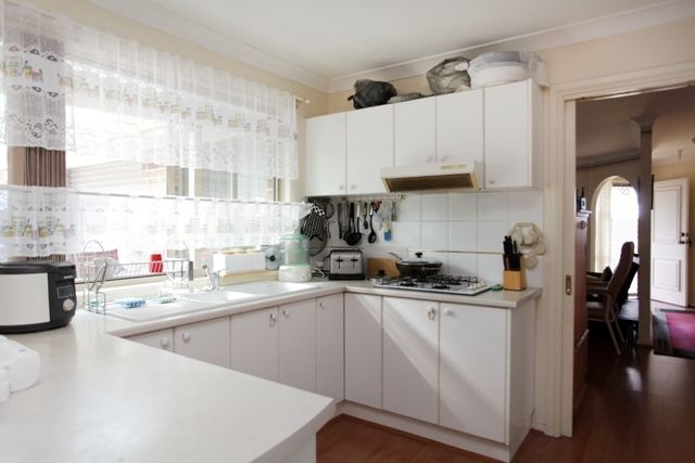 36 Midin Close, GLENMORE PARK, NSW 2745