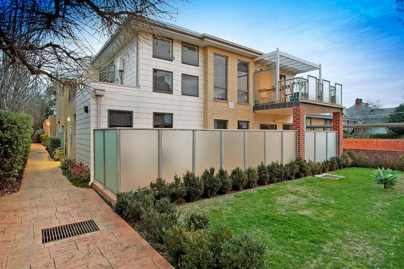 2/1136 Dandenong Road, CARNEGIE, VIC 3163