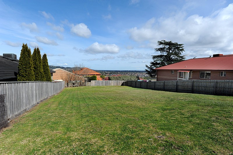 38 Bales Street, FERNTREE GULLY, VIC 3156