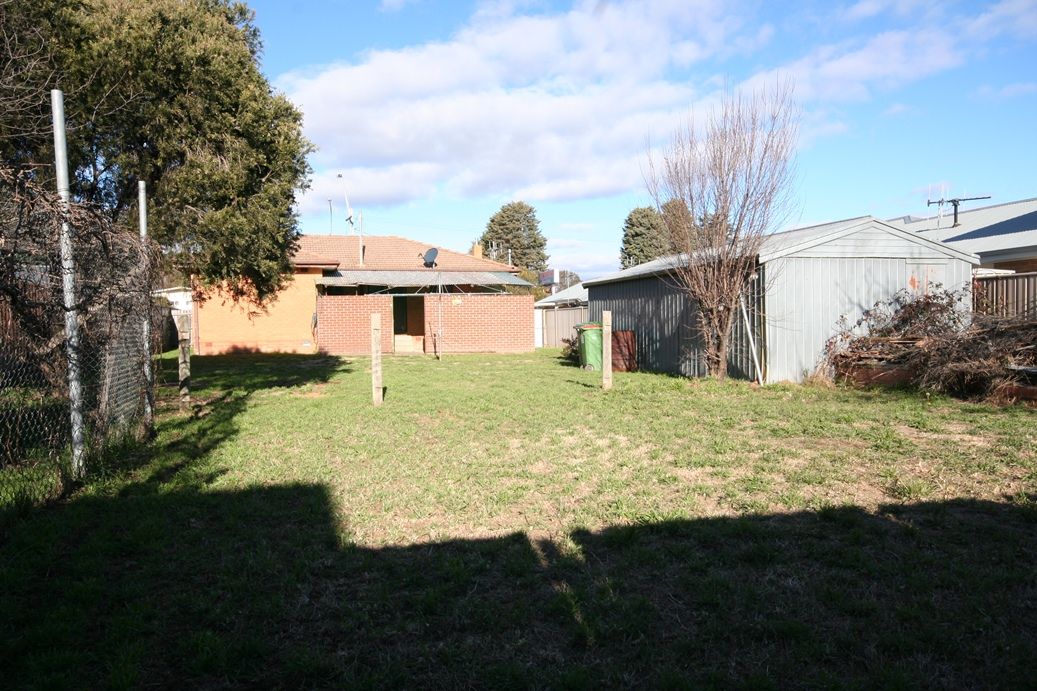 15 Bungendore Road, QUEANBEYAN, NSW 2620