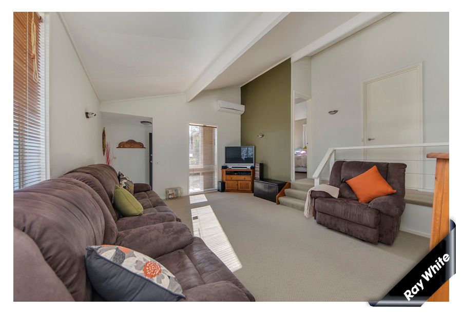 2 Holland Street, MACGREGOR, ACT 2615