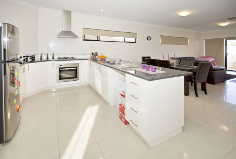 10 Albourne Way, BALGA, WA 6061