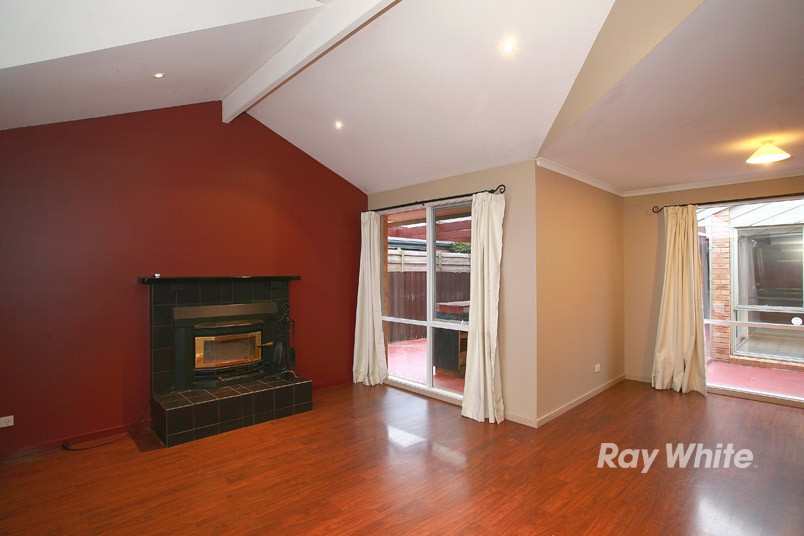 19 Friendship Close, CRANBOURNE, VIC 3977