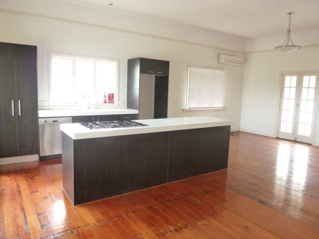 39 Beryl Crescent, HOLLAND PARK, QLD 4121