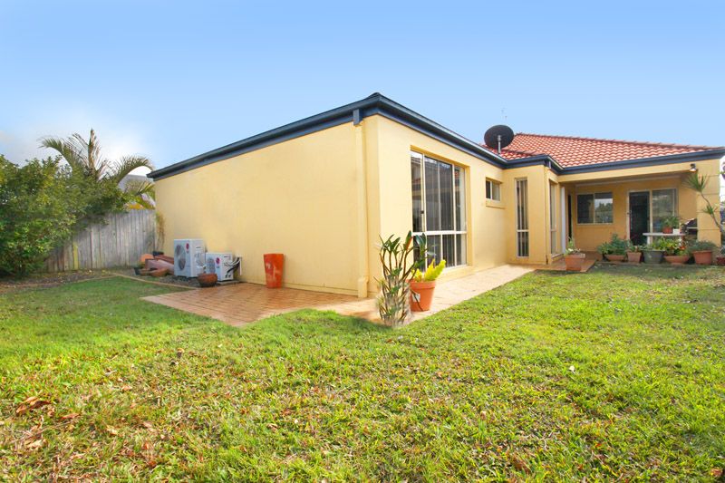 51 Sailfish Drive, MOUNTAIN CREEK, QLD 4557