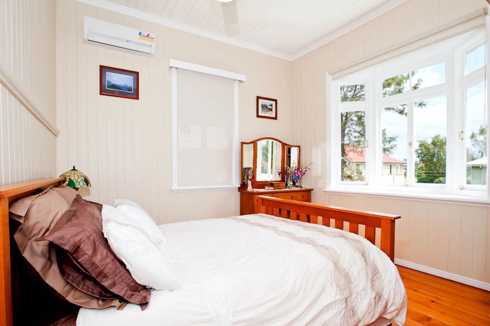 55 Raff Avenue, HOLLAND PARK, QLD 4121