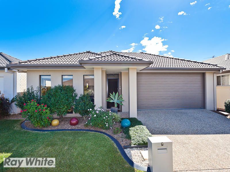 7 Rawlins Crescent, NORTH LAKES QLD 4509