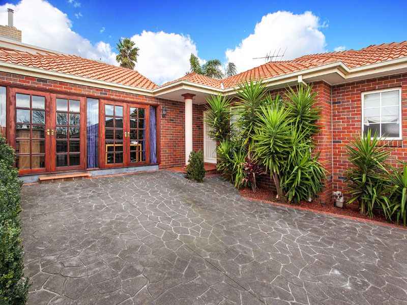 16 Schulz Street, BENTLEIGH EAST VIC 3165