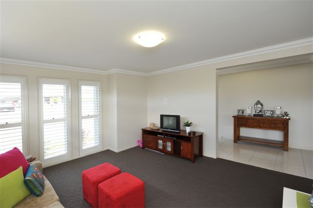 60 Parkridge Drive, WITHCOTT, QLD 4352