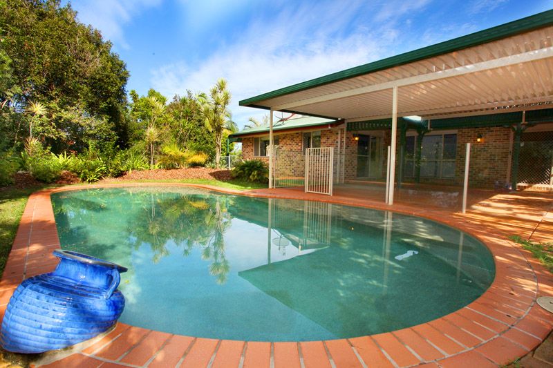 2 Spruce Court, BUDERIM, QLD 4556
