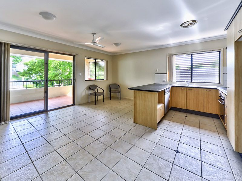 56 Dickson Street, MORNINGSIDE QLD 4170