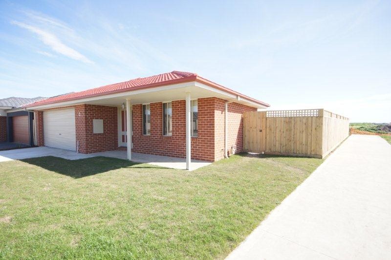 2 Weebill Way, PAKENHAM, VIC 3810