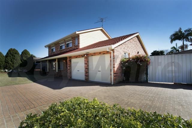 16 Wisteria Close, GLENMORE PARK, NSW 2745