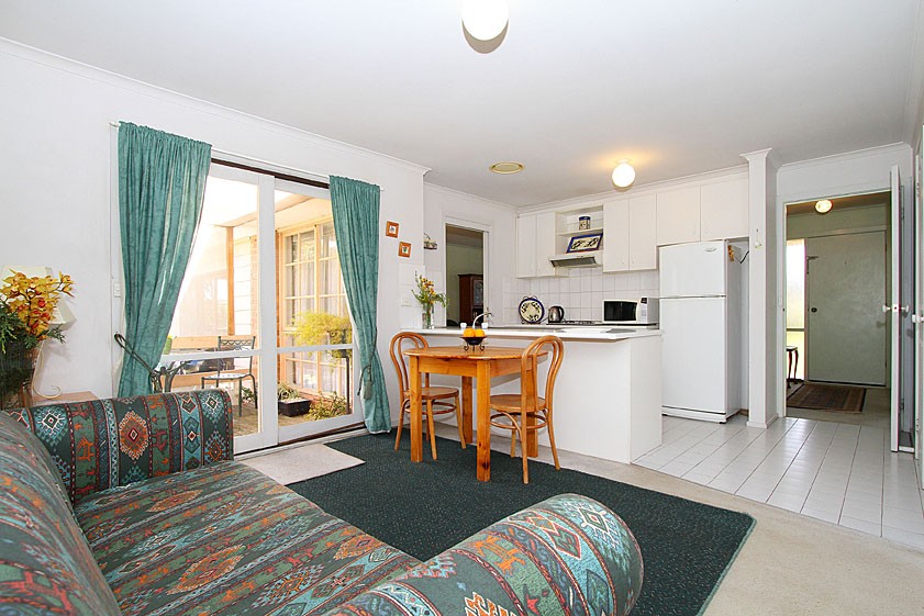 1 Hawkes Drive, MILL PARK, VIC 3082