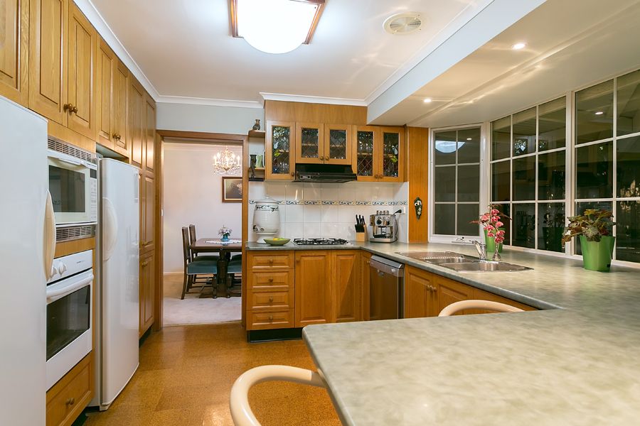 4 Sutherland Avenue, MELTON SOUTH, VIC 3338