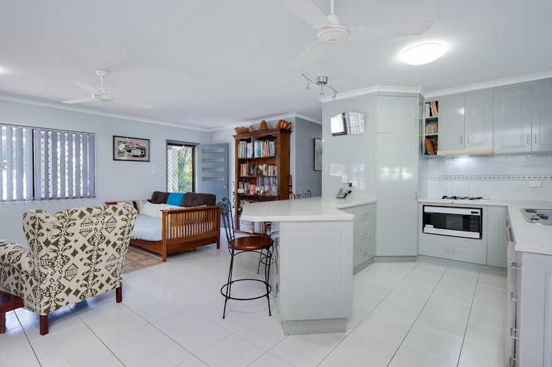 13 Lennon Street, WESTCOURT QLD 4870