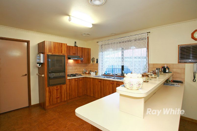29 Strafford Avenue, CRANBOURNE, VIC 3977