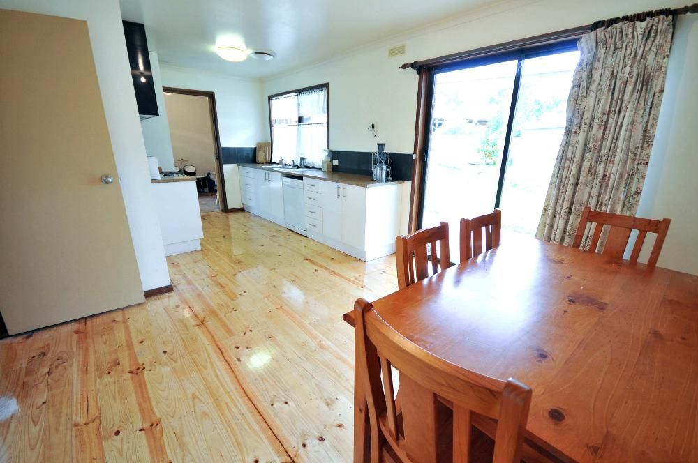 1 Barook Place, LAVINGTON, NSW 2641