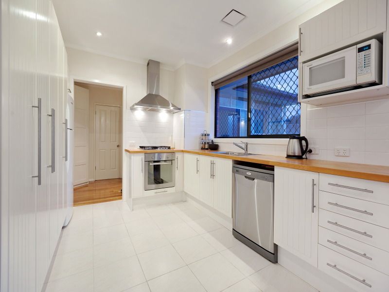 8 Nodding Avenue, FRANKSTON NORTH, VIC 3200