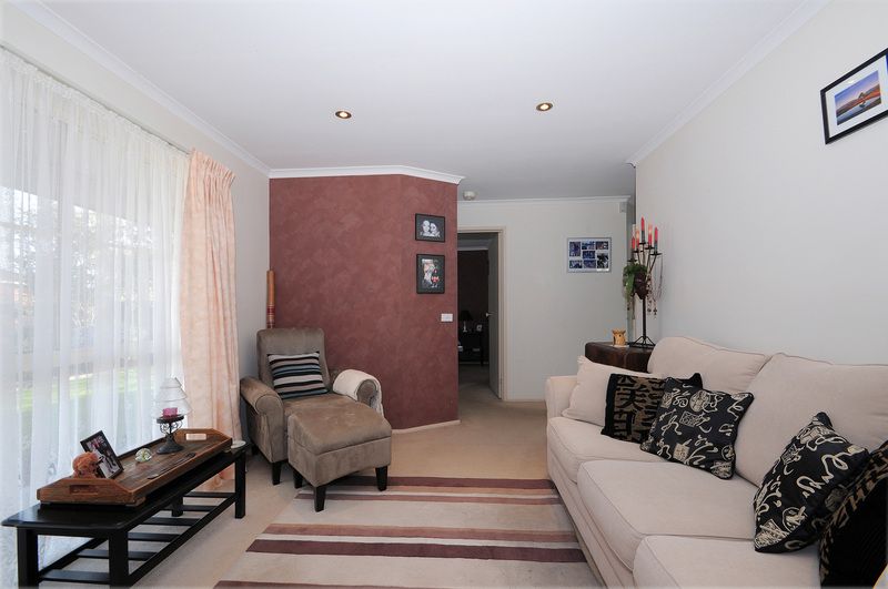 11 Tolga Close, CARRUM DOWNS, VIC 3201