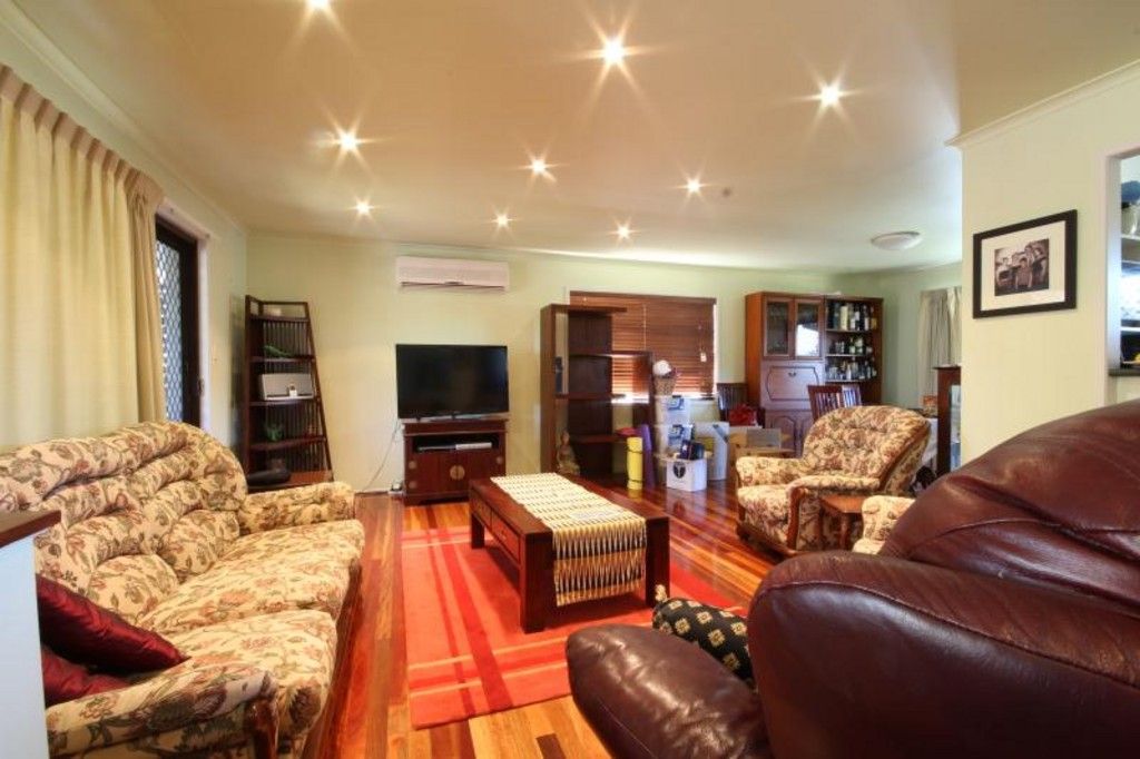 42 Kimmax Street, SUNNYBANK, QLD 4109