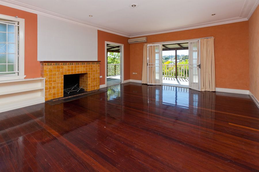 1 Galsworthy Street, HOLLAND PARK WEST, QLD 4121