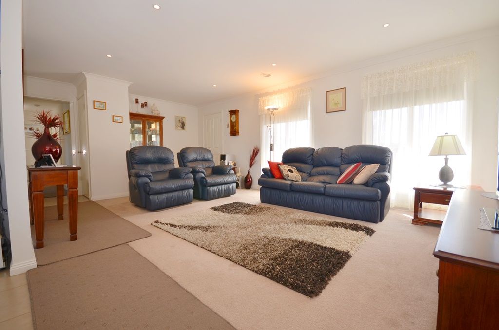 46 Ashwood Gardens, MITCHELL PARK, VIC 3352