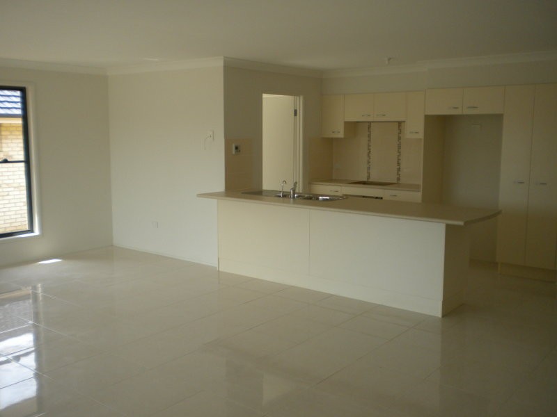 42 Rannoch Drive, WEST NOWRA, NSW 2541