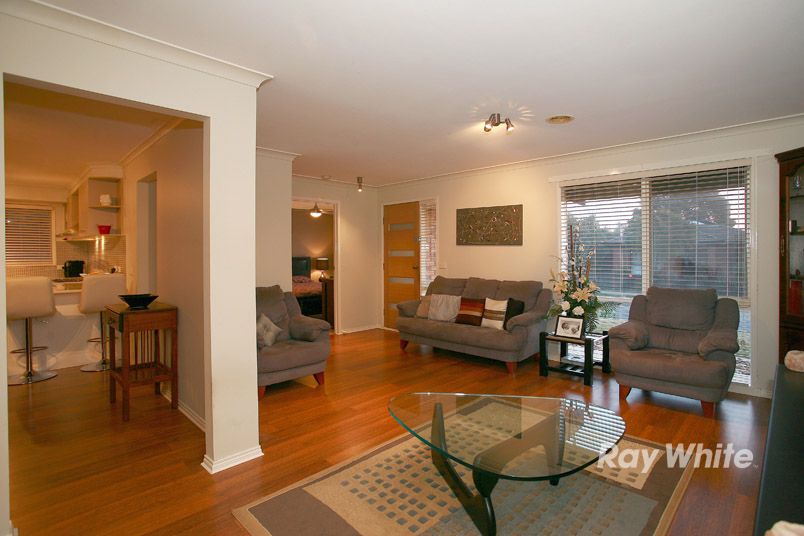 6 Celebration Court, CRANBOURNE, VIC 3977