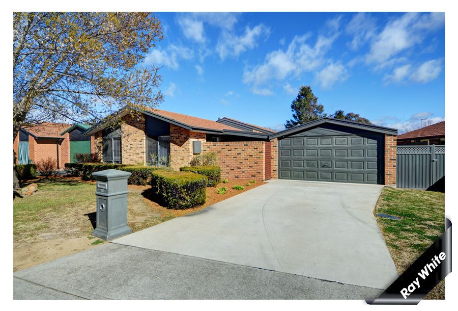 18 Sherwood Circuit, GORDON ACT 2906