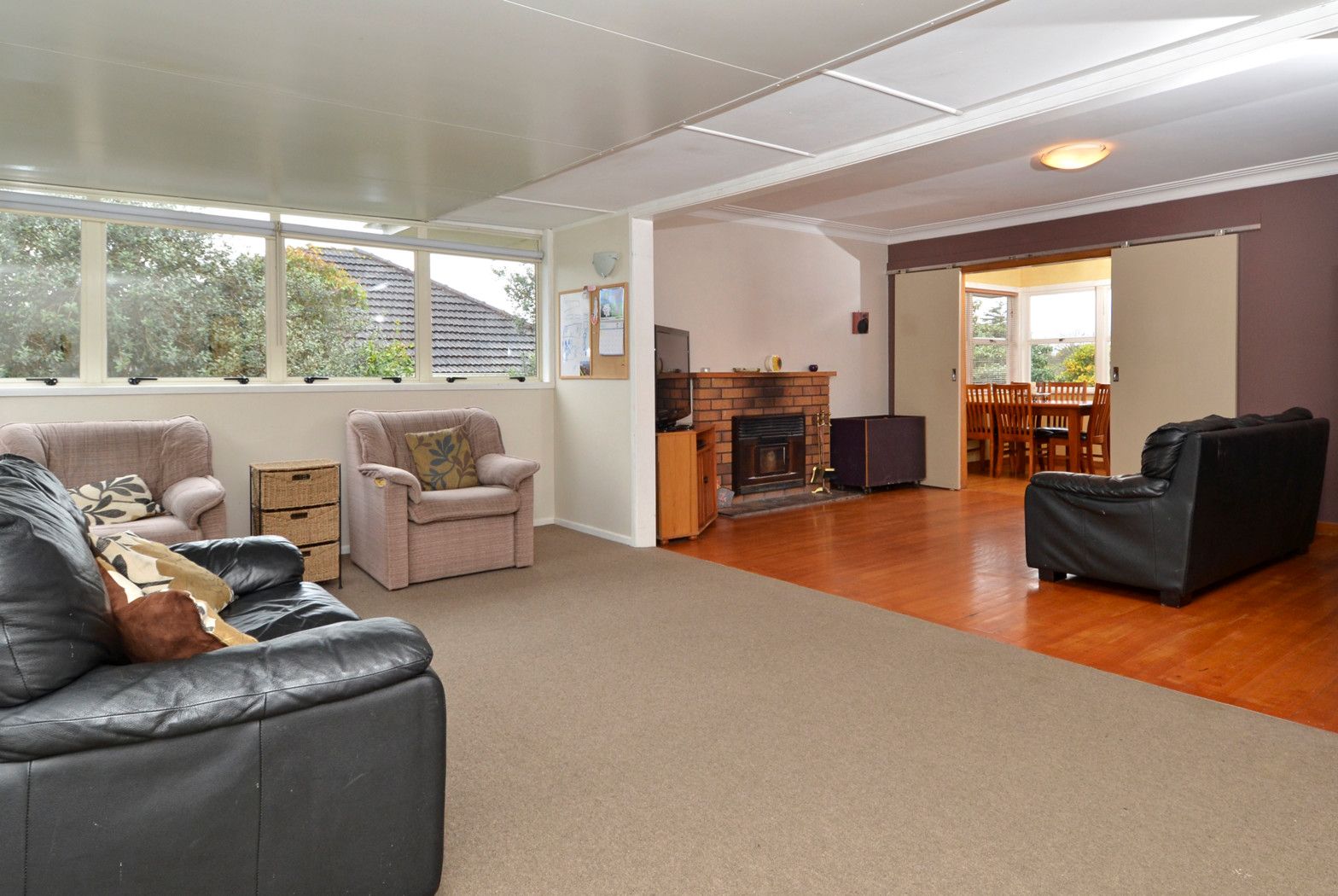 6 Hooks Road, MANUREWA, Manukau City