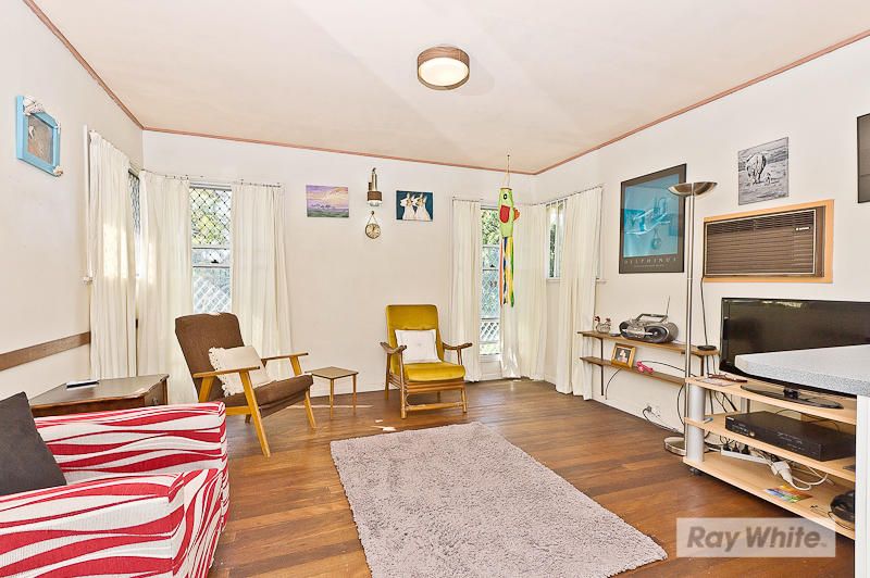 20 Caronga Street, WAVELL HEIGHTS, QLD 4012